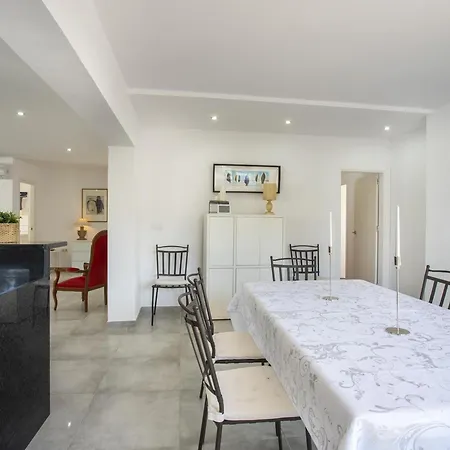 Semesterbostad Casa Con Piscina, 5 Dormitorios, Cerca De La Playa Y Centro - Hisp-288-49