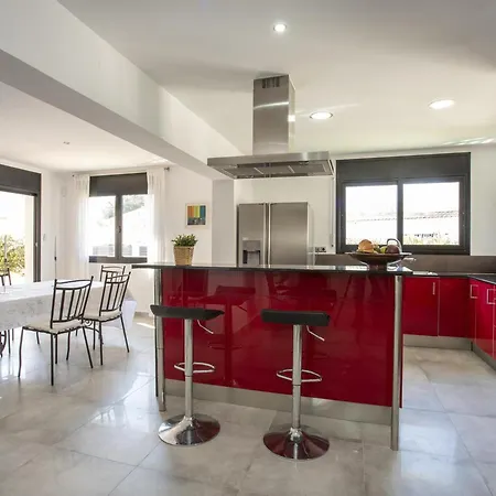 Casa Con Piscina, 5 Dormitorios, Cerca De La Playa Y Centro - Hisp-288-49 *