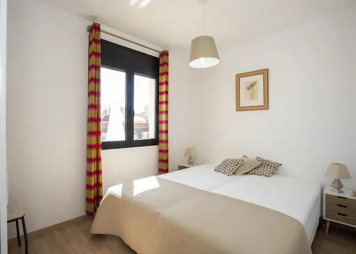 Casa Con Piscina, 5 Dormitorios, Cerca De La Playa Y Centro - Hisp-288-49 *
