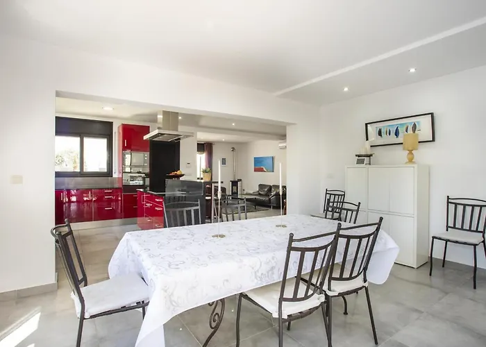 Casa Con Piscina, 5 Dormitorios, Cerca De La Playa Y Centro - Hisp-288-49 Empuriabrava